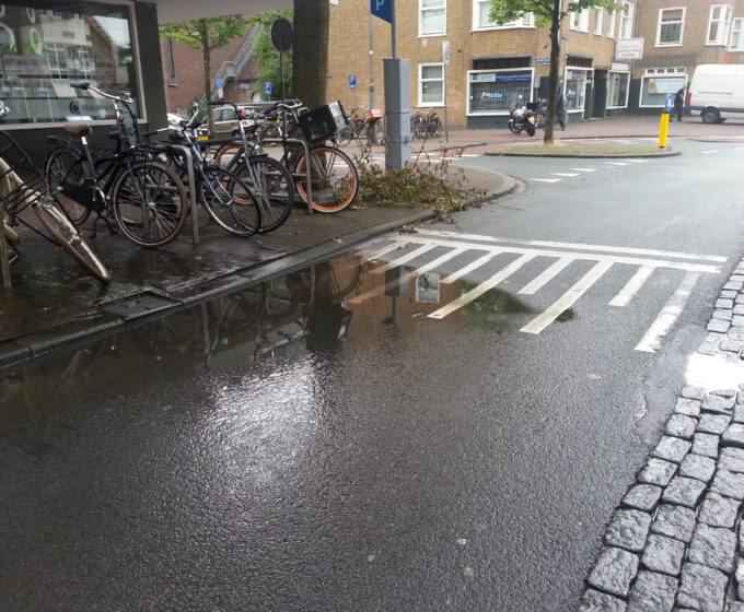 Sturing van water met verkeersdrempels Amsterdam Weerproof