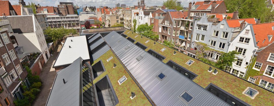 Hellend groen dak op Tandwielenfabriek Amsterdam Weerproof