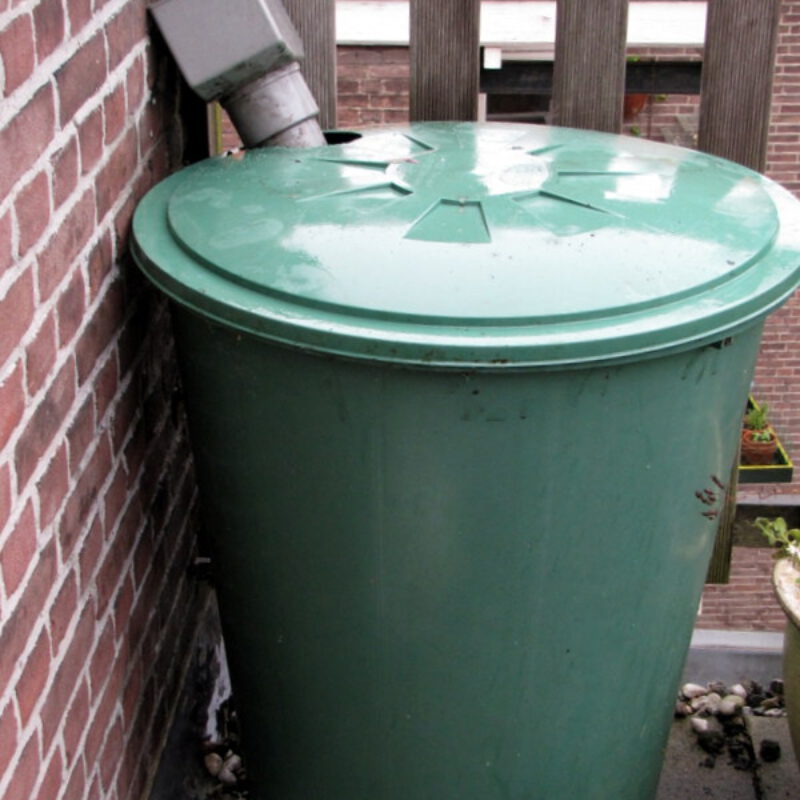 Regenton op dak Amsterdam Weerproof
