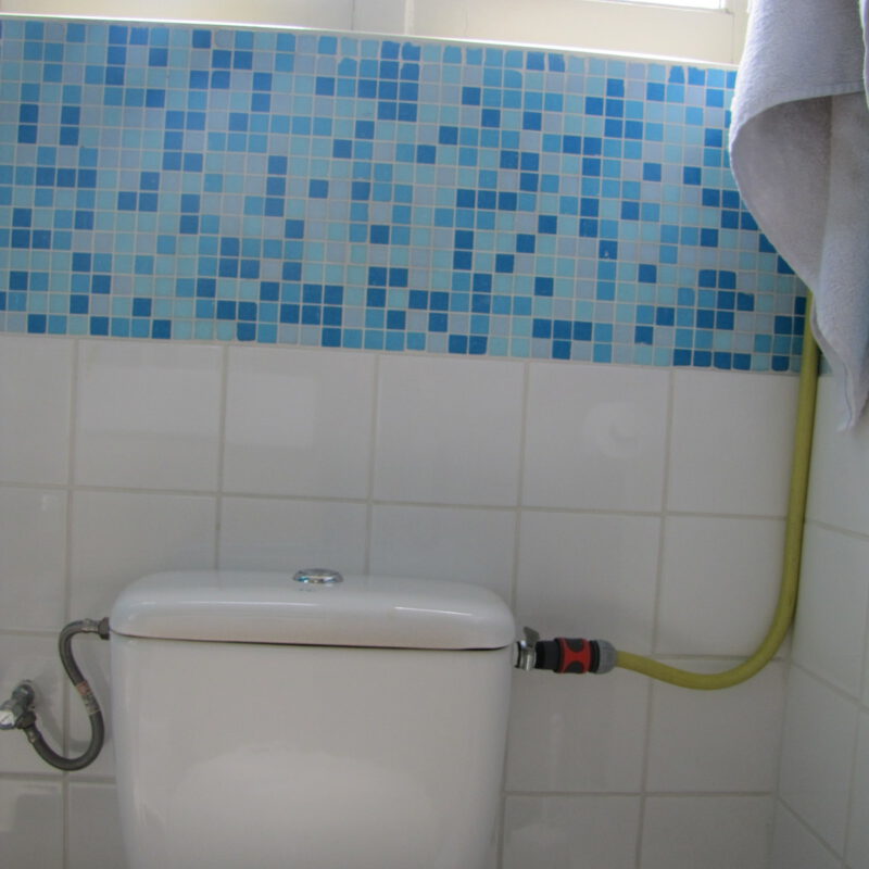 Toilet aansluiting op regenton Amsterdam Weerproof