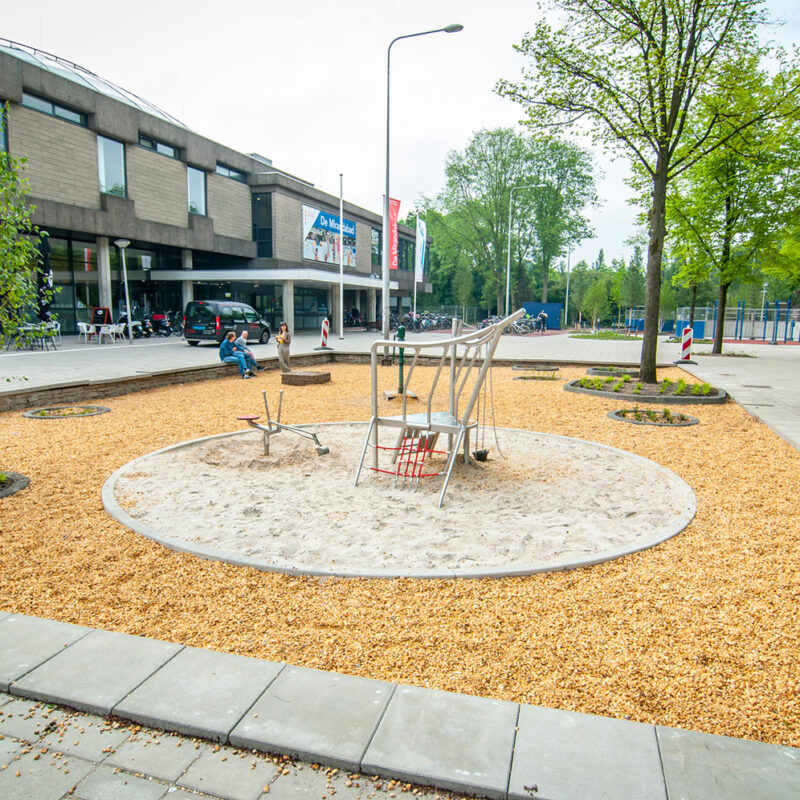 Grind speeltuin die vol kan lopen met regenwater bij extreme neerslag Amsterdam Weerproof