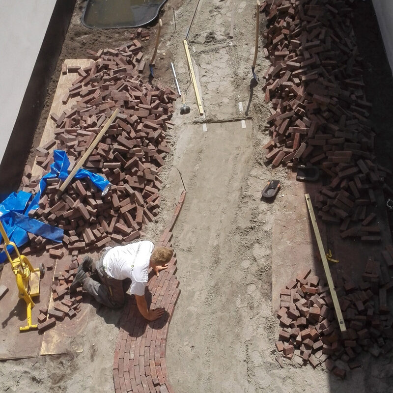 Aanleg BloemDwars groene tuin Amsterdam Weerproof