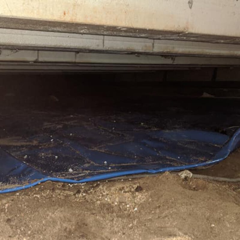 Regenwaterzak installatie in kruipruimte Amsterdam Weerproof