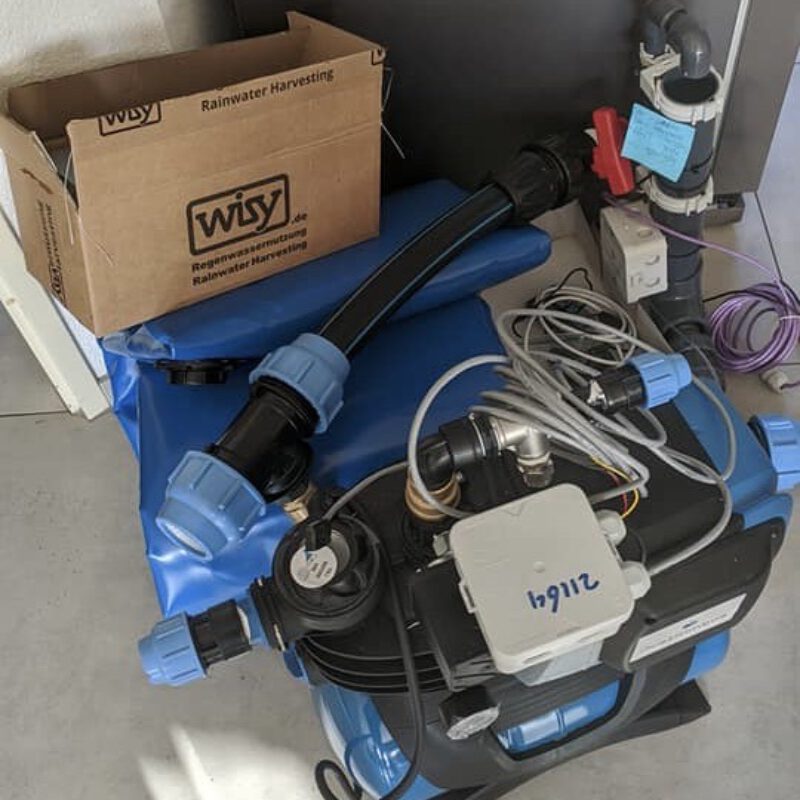 Regenwaterzak installatie in kruipruimte Amsterdam Weerproof