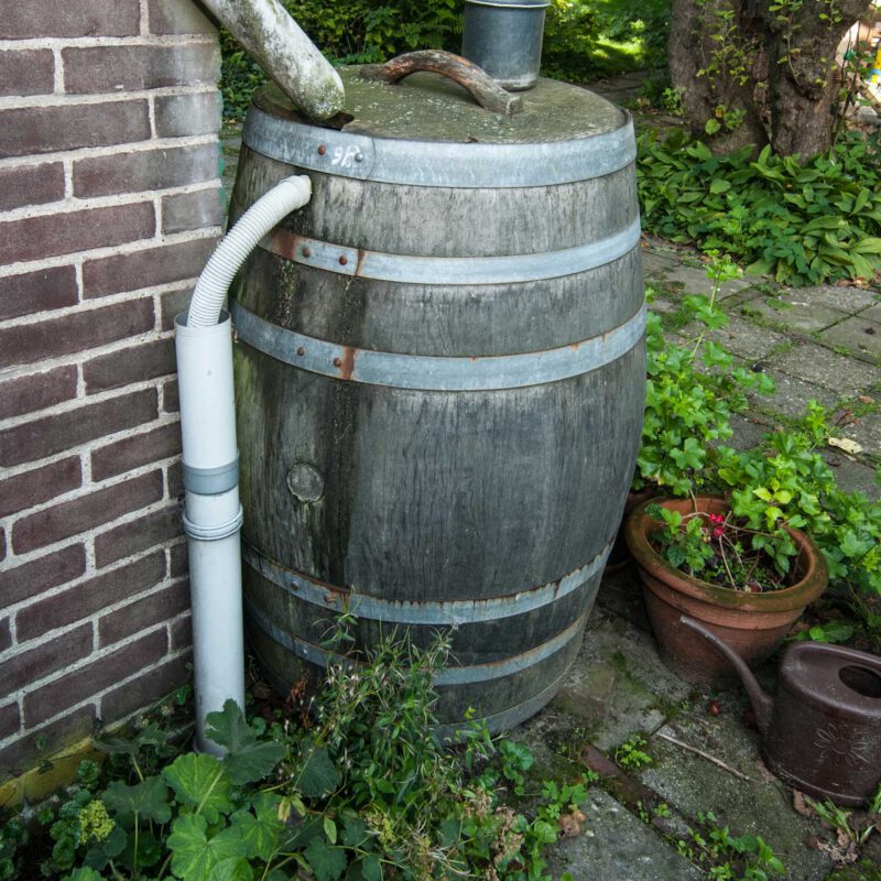 Regenton met aansluiting en gieters Amsterdam Weerproof