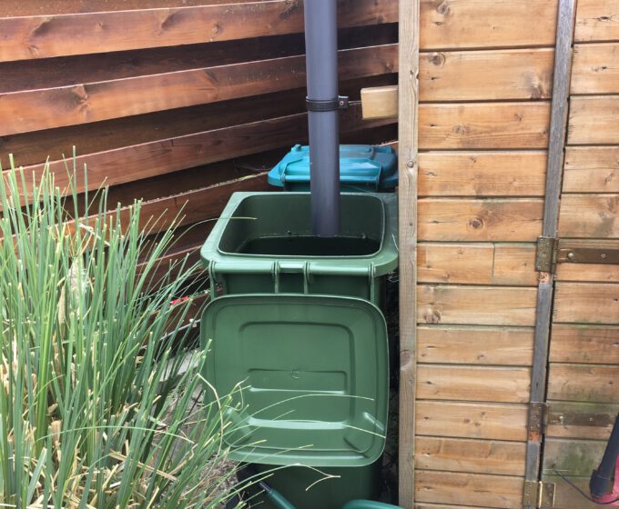 Regenton en afval container Amsterdam Weerproof