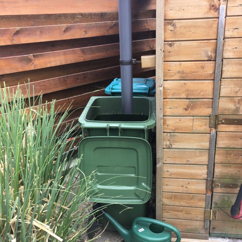 Regenton en afval container Amsterdam Weerproof