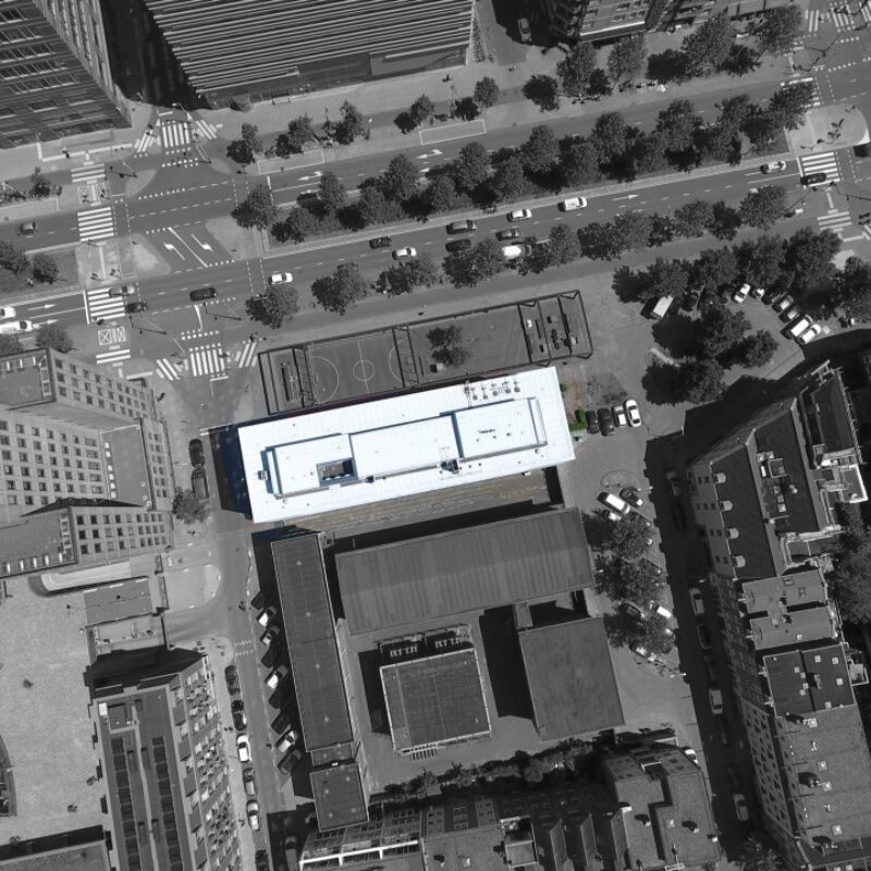 Wit dak tegen hitte op Wibautstraat zwart wit satelliet beeld Amsterdam Weerproof