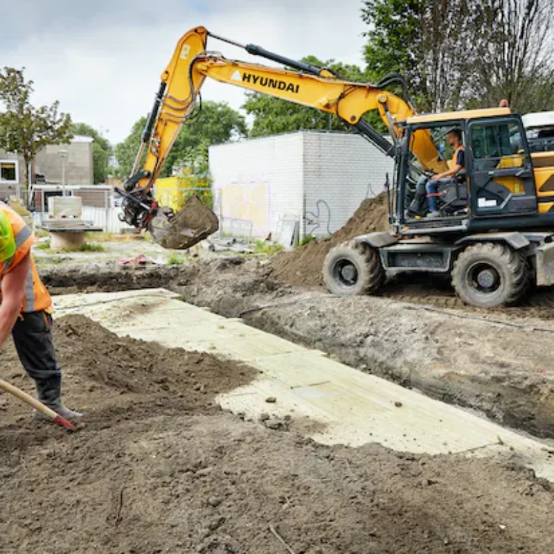 Werkzaamheden aan waterberging onder sportveld met Rockflow met Rockflow Amsterdam Weerproof