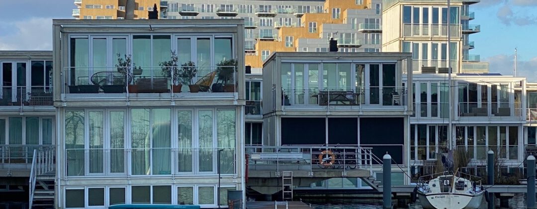 Drijvende woningen op IJburg overstromingsrisico Amsterdam Weerproof