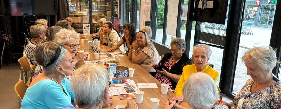 Weerproof Hittetips in gesprek met Senioren OBA Molenwijk